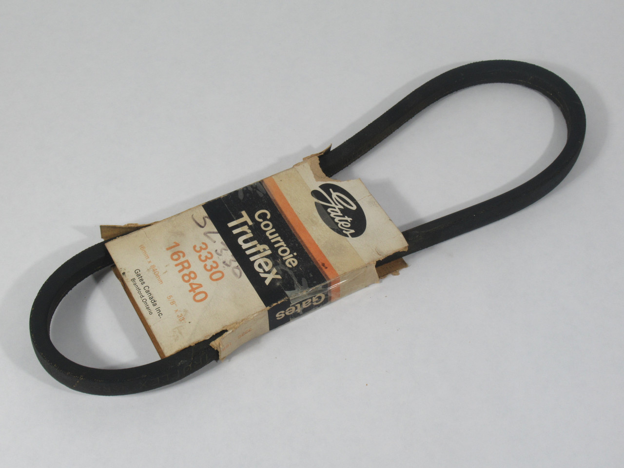 Gates 3330 Truflex V-Belt 33" L x 0.625" W x 0.375" T *DAMAGED PACKAGE* NEW