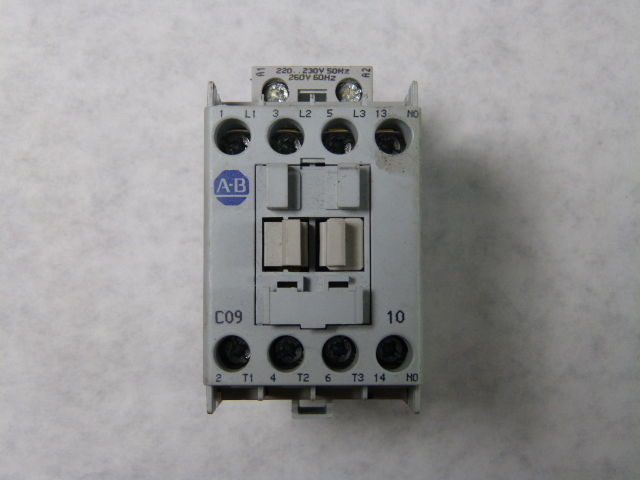 Allen-Bradley 100-C09F10 Non-Reversing Contactor 3Pole 9A 20A 220/230V 50Hz USED
