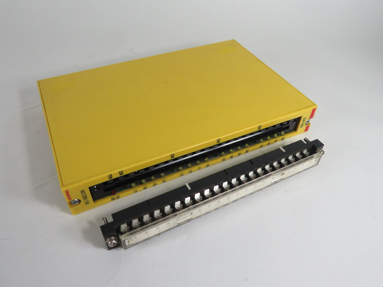 Fanuc A03B-0801-C117 OA16D Output Module 16-Point 120V 2A C/W Terminal Arm USED