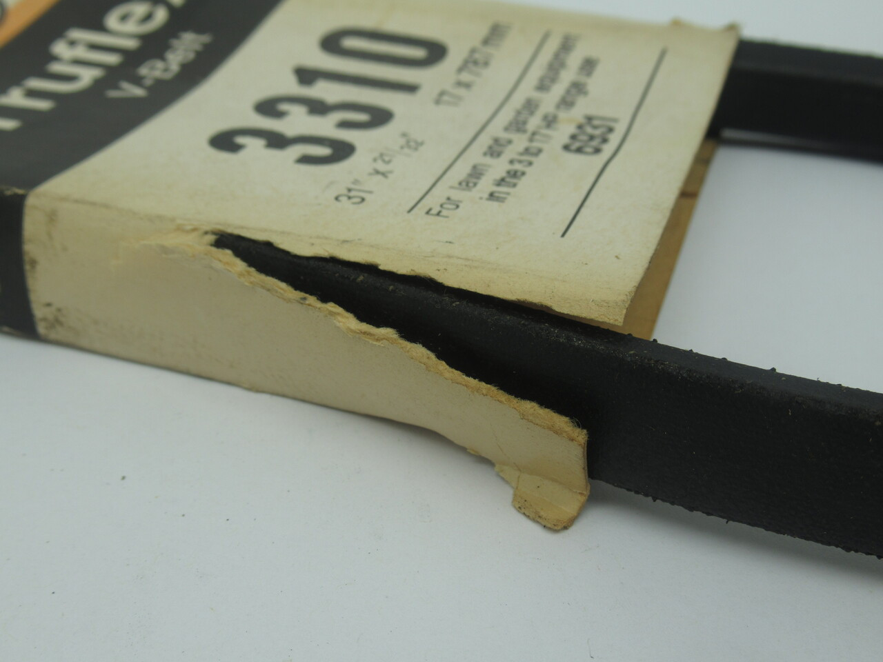 Gates 3310 Truflex V-Belt 31" L x 0.625" W x 0.375" T *DAMAGED PACKAGE* NEW