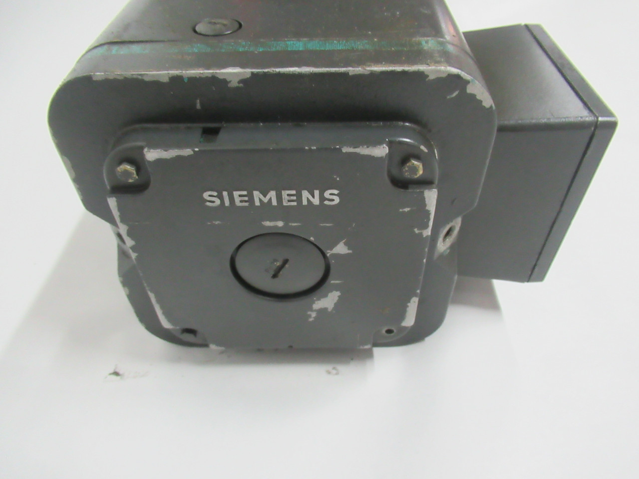 Siemens 1FT5104-0AA71-2-Z Servo Motor 1200RPM 370V 37.0/45.0Nm USED
