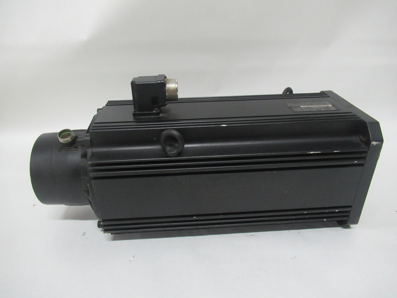 Indramat MAC112C-0-HD-2-C/130-A-2/S013 DC Servo Motor 2000RPM  !NOP!