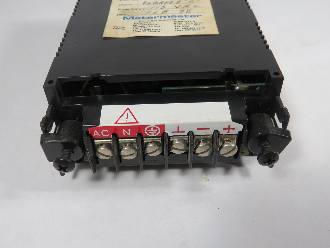 Newport Q2000JDC1 Panel Meter Temperature Control "J" Thermocouple 115VAC USED