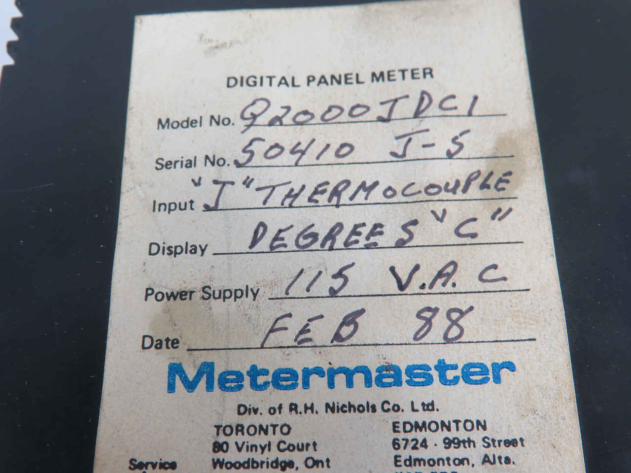 Newport Q2000JDC1 Panel Meter Temperature Control "J" Thermocouple 115VAC USED