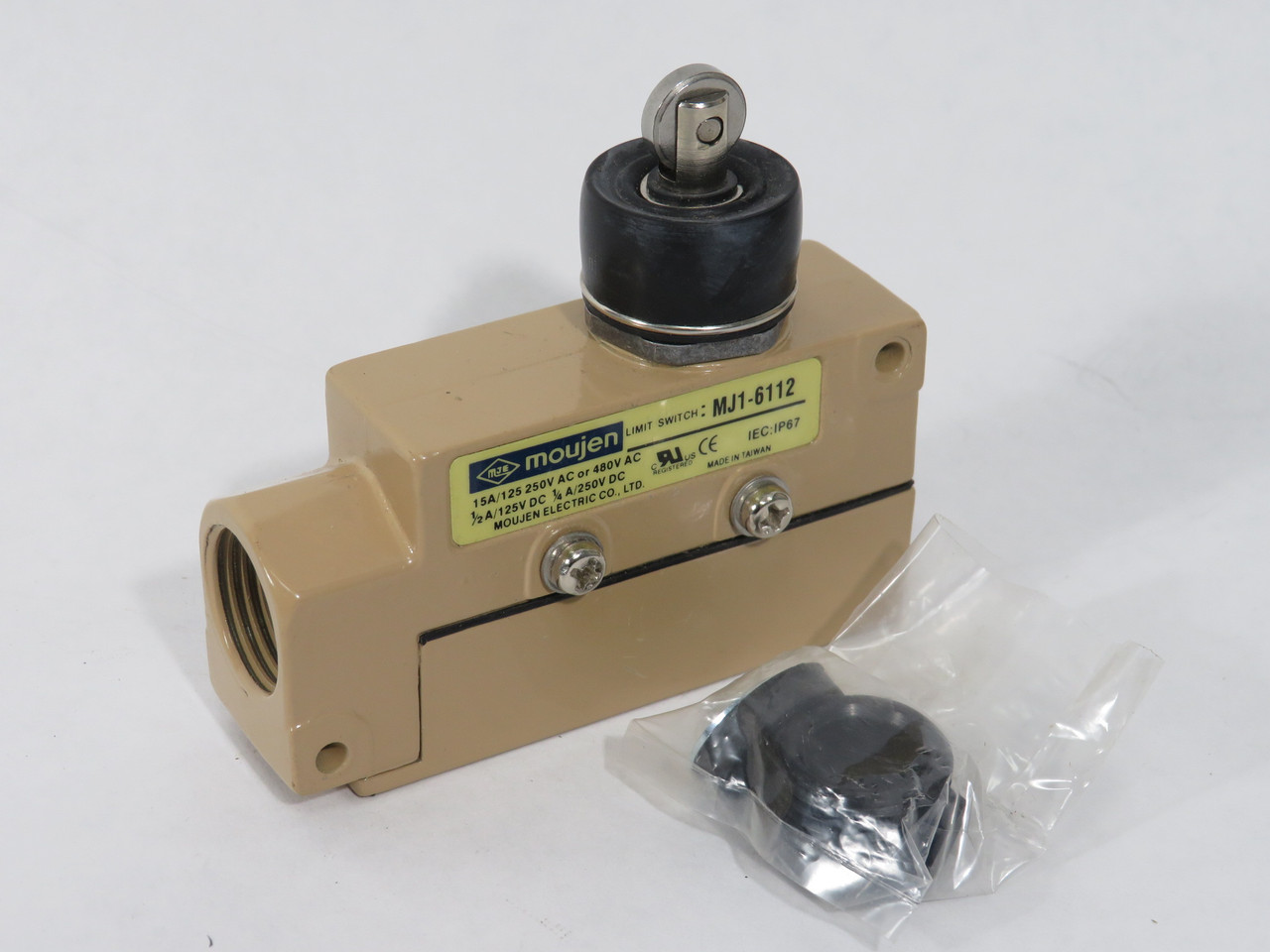 Moujen MJ1-6112 Heavy Duty Roller Plunger Limit Switch SHELF WEAR NOP