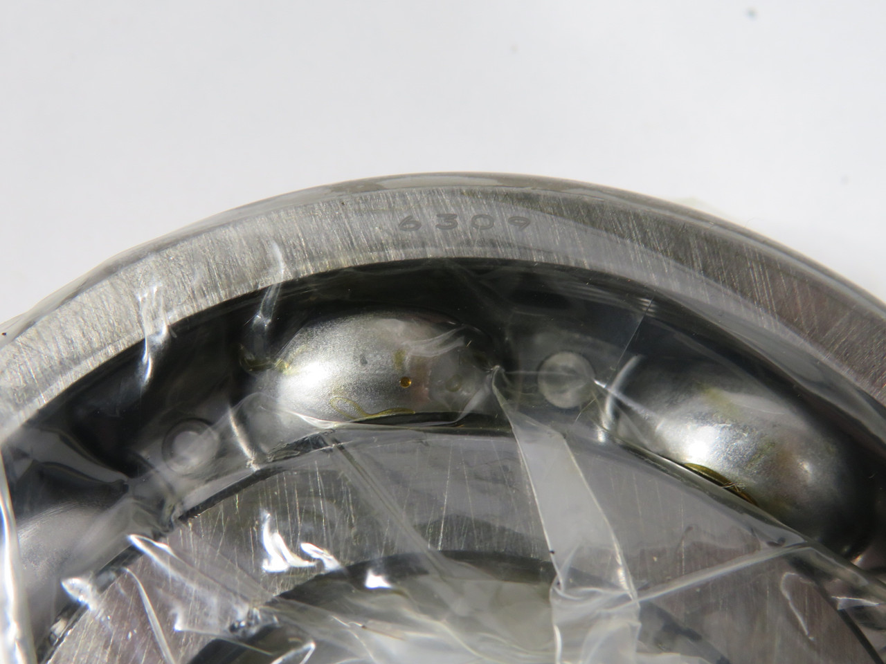 NSK 6309CM Deep Groove Ball Bearing 45mm ID 100mm OD 25mm W BOX DAMAGE NEW