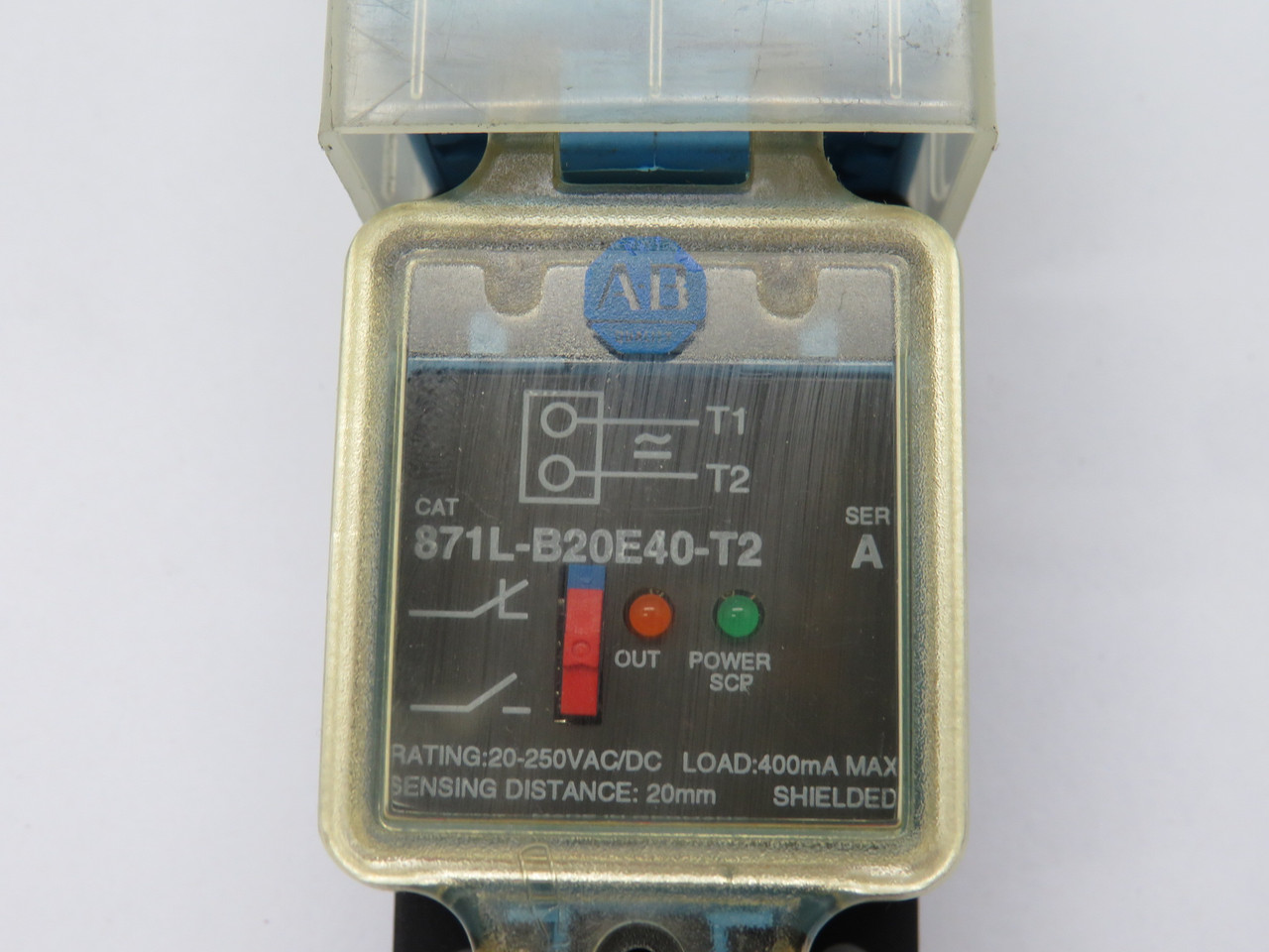 Allen-Bradley 871L-B20E40-T2 Proximity Sensor 20-250VAC/DC 400mA W/2 Covers USED