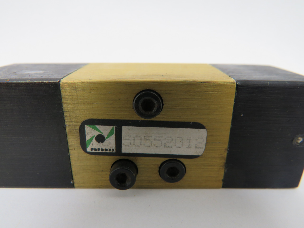 Pneumax 50552012 Solenoid Valve 110V 50/60Hz Coil USED