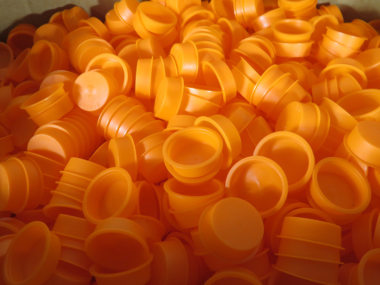 Caplugs 253-S Tapered Plastic Plug 1-1/2" Standard Size Lot of 1990 OPEN BOX NEW