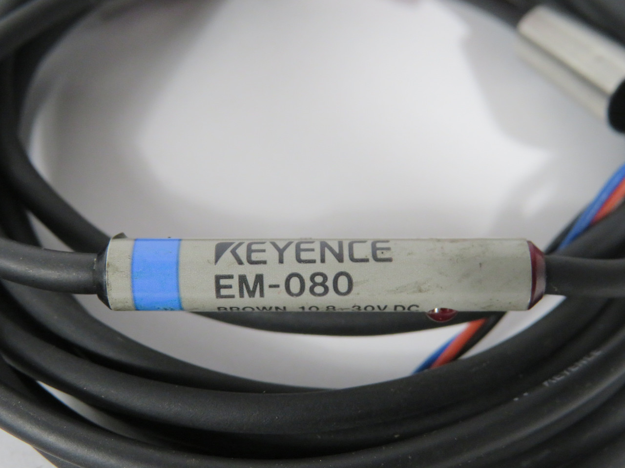 Keyence EM-080 Proximity Sensor 10.8-30VDC 200mA 2mm SHELF WEAR NOP