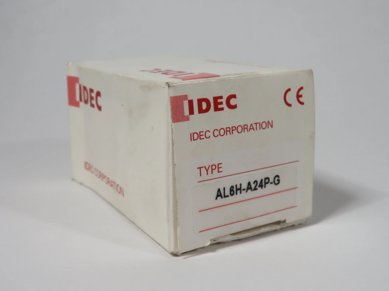 IDEC AL6H-A24P-G 16mm Illuminated Push Button 24VDC Green Lens NEW