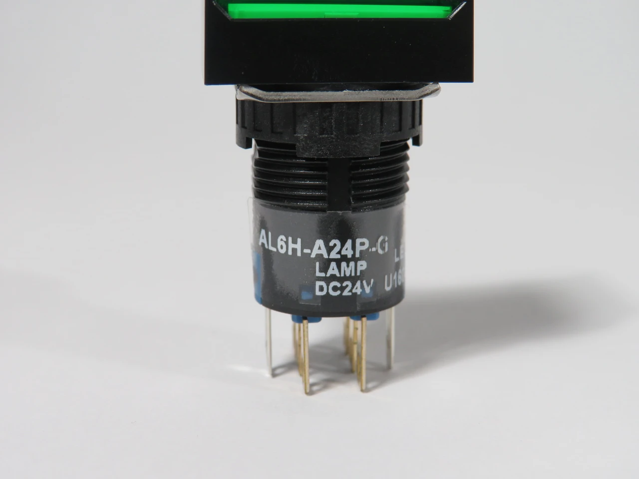 IDEC AL6H-A24P-G 16mm Illuminated Push Button 24VDC Green Lens NEW