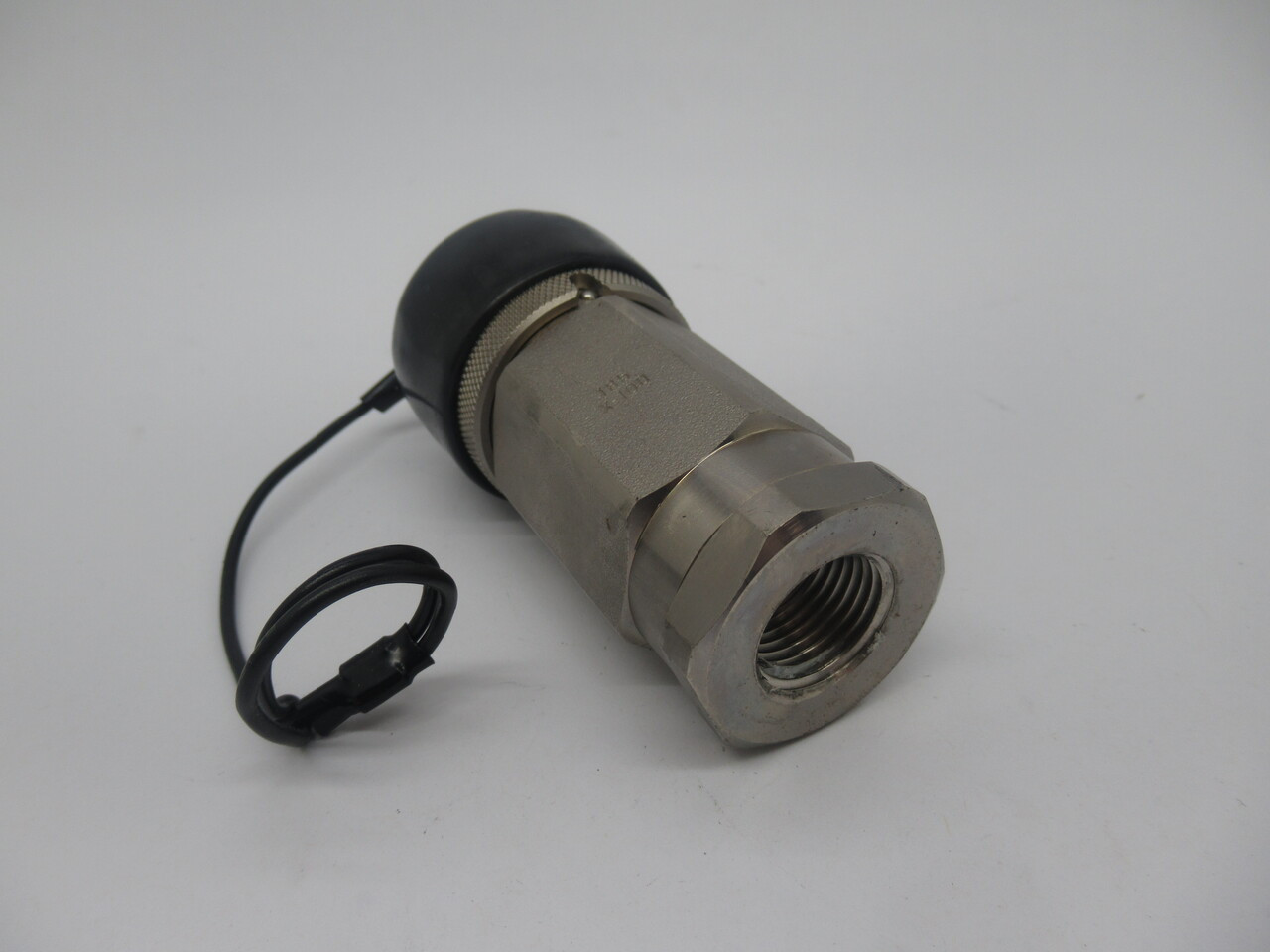 Nitto Kohki 350-4S Cupla Socket Rc 1/2" Female Thread C/W Cap USED