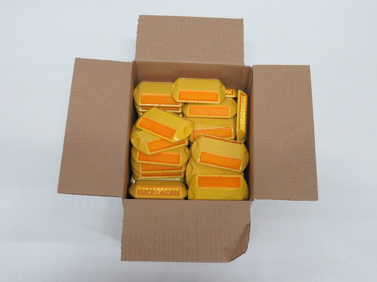 Ennis C80FH Stimsonite Raised Pavement Marker *LOT OF 83* NOP