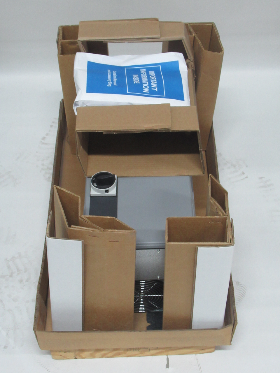 Bell & Gossett 134N0609 Variable Speed Controller 30kW/40HP 3ph *DAMAGED BOX* NEW