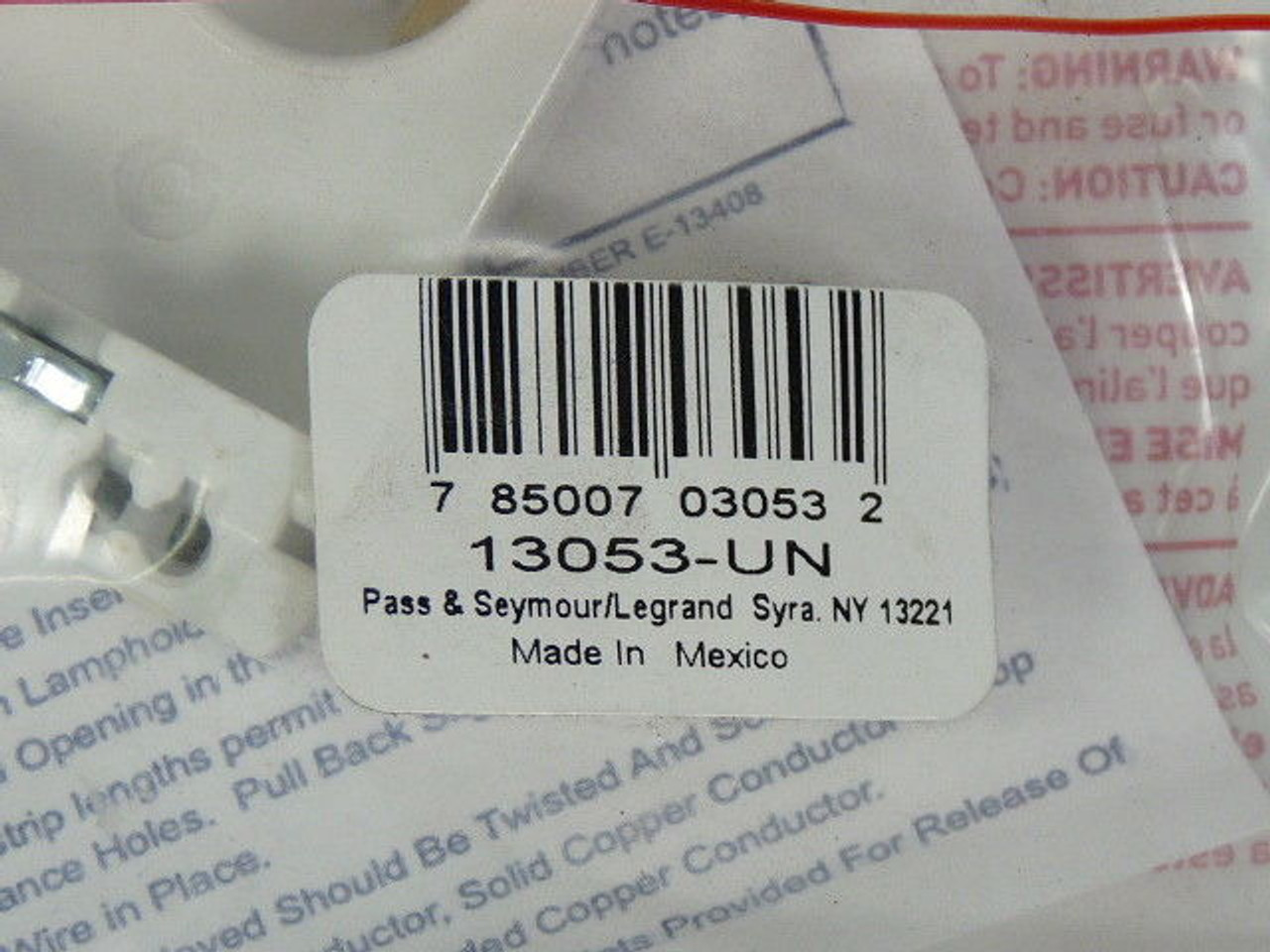 Pass&Seymour 13053-UN Fluorescent Lamp Holder 660w/600V Sold Individually !NEW!