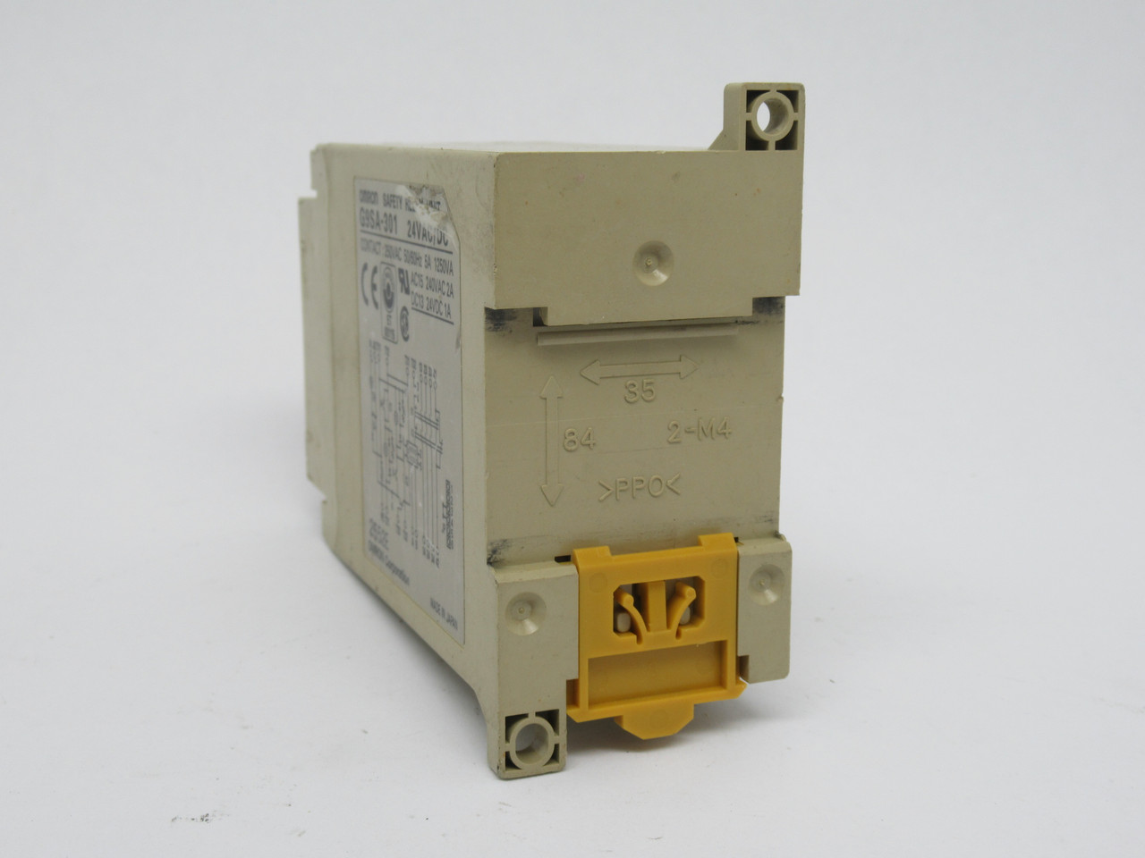 Omron G9SA-301 Safety Relay 24VAC/DC 5A 3PST-NO *COSMETIC DAMAGE* USED