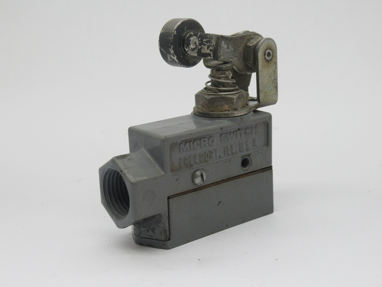 Honeywell BZE6-2RQ2 Micro Limit Switch 15A@125/250/480VAC 2A@600VAC COS DMG USED