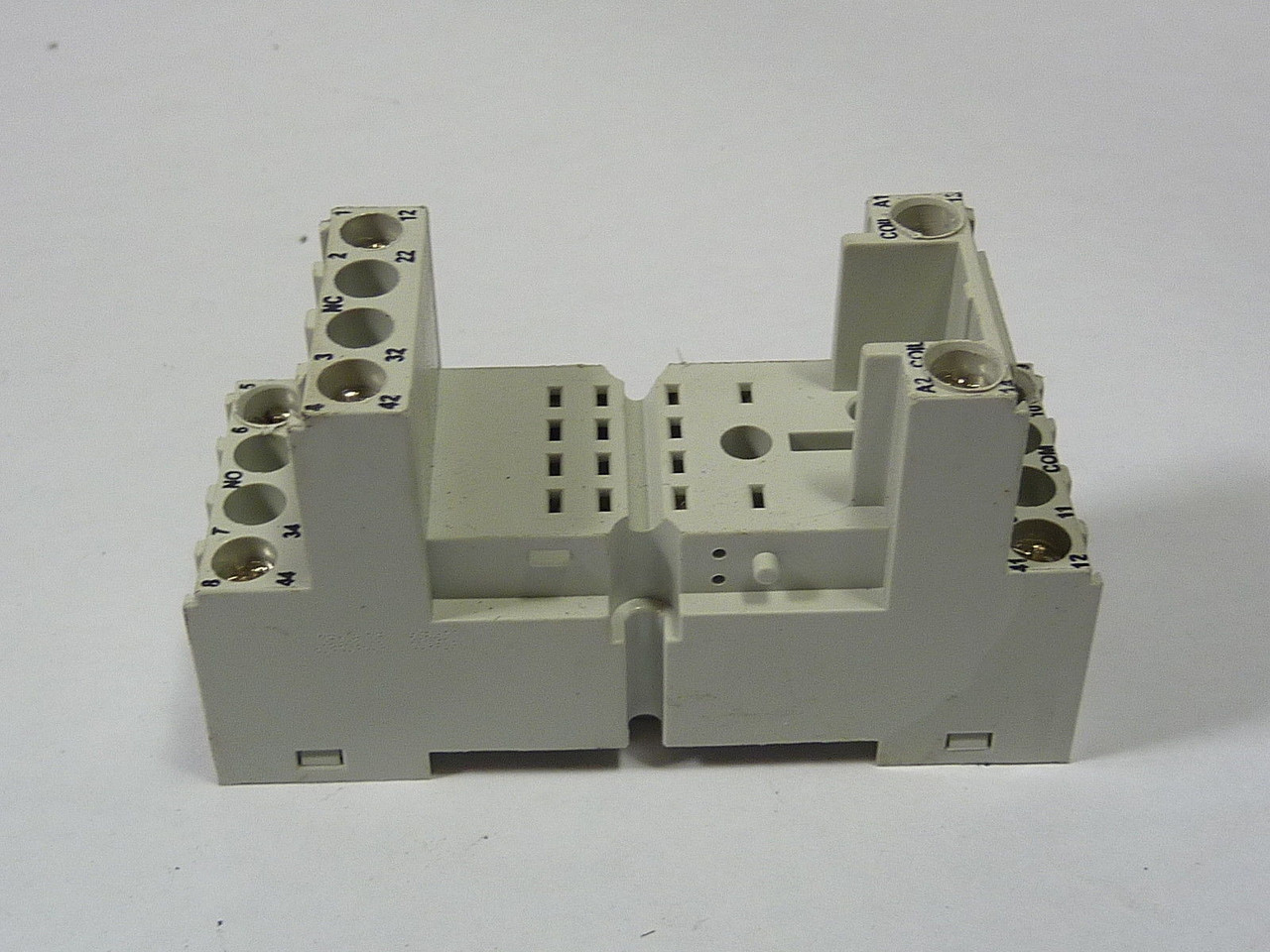 Carlo Gavazzi ZMI-15/2N Relay Socket 12A 300VAC 14pin USED