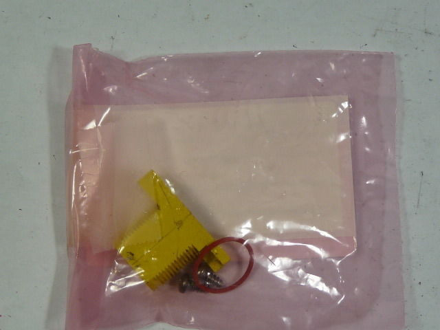 Banner UC-300C2 Mini Beam Replacement Lens Assembly ! NEW !