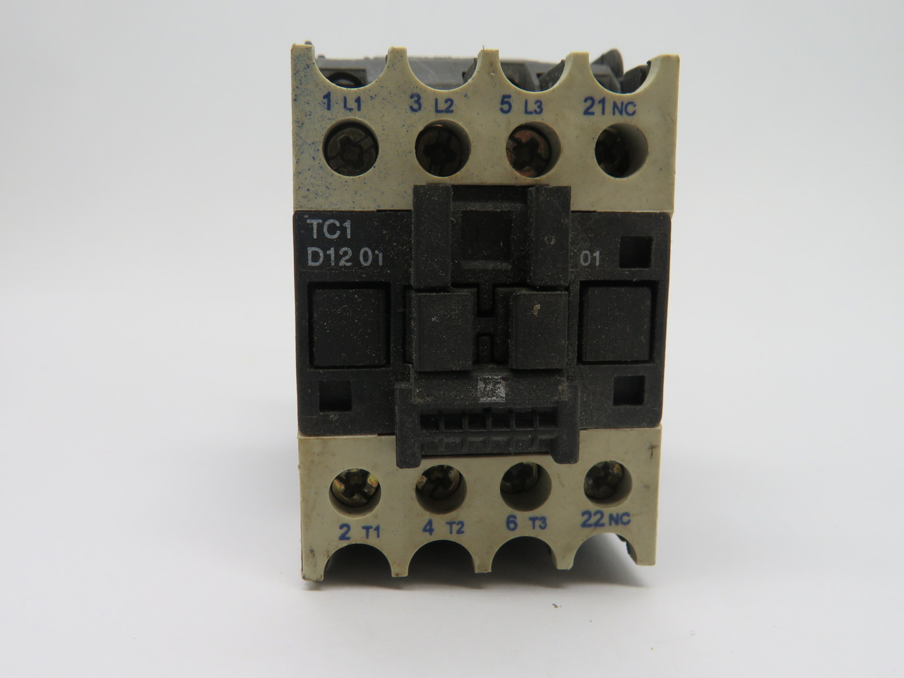 Shamrock TC1-D1201-B7 Contactor 24V 50/60 Hz 12 Amp USED