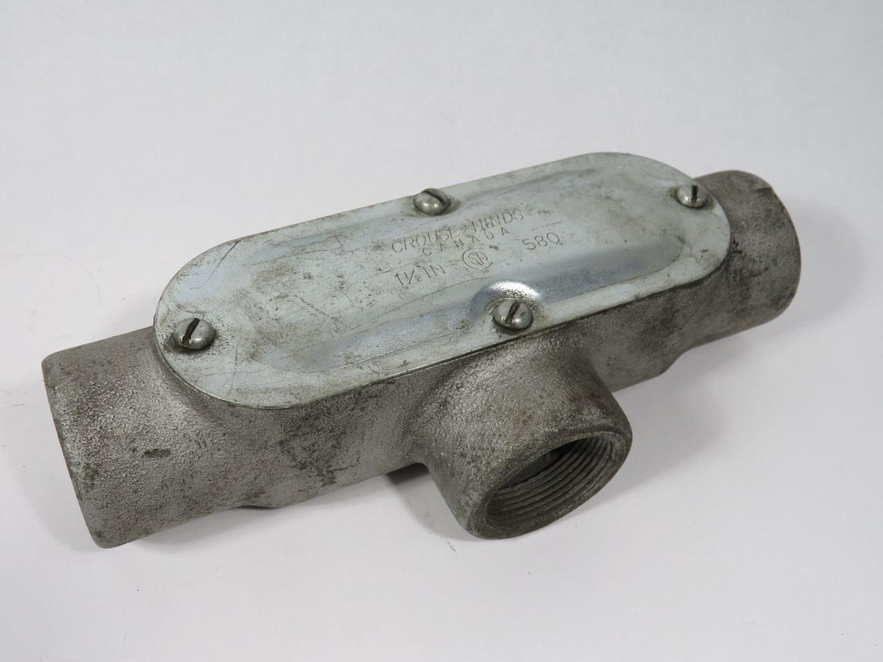 Crouse-Hinds T58 Conduit 1-1/2" Form 8 1-1/2" NPT 3-Hole Threaded USED