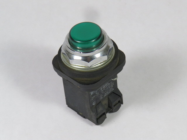 Telemecanique XB3BV33 Pilot Light Push-To-Test 120vac 1.2W 50/60Hz Green USED