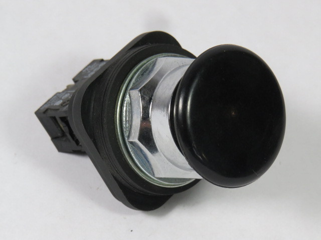 Telemecanique XB3BC21 Push Button 1NO Black Mushroom Head USED