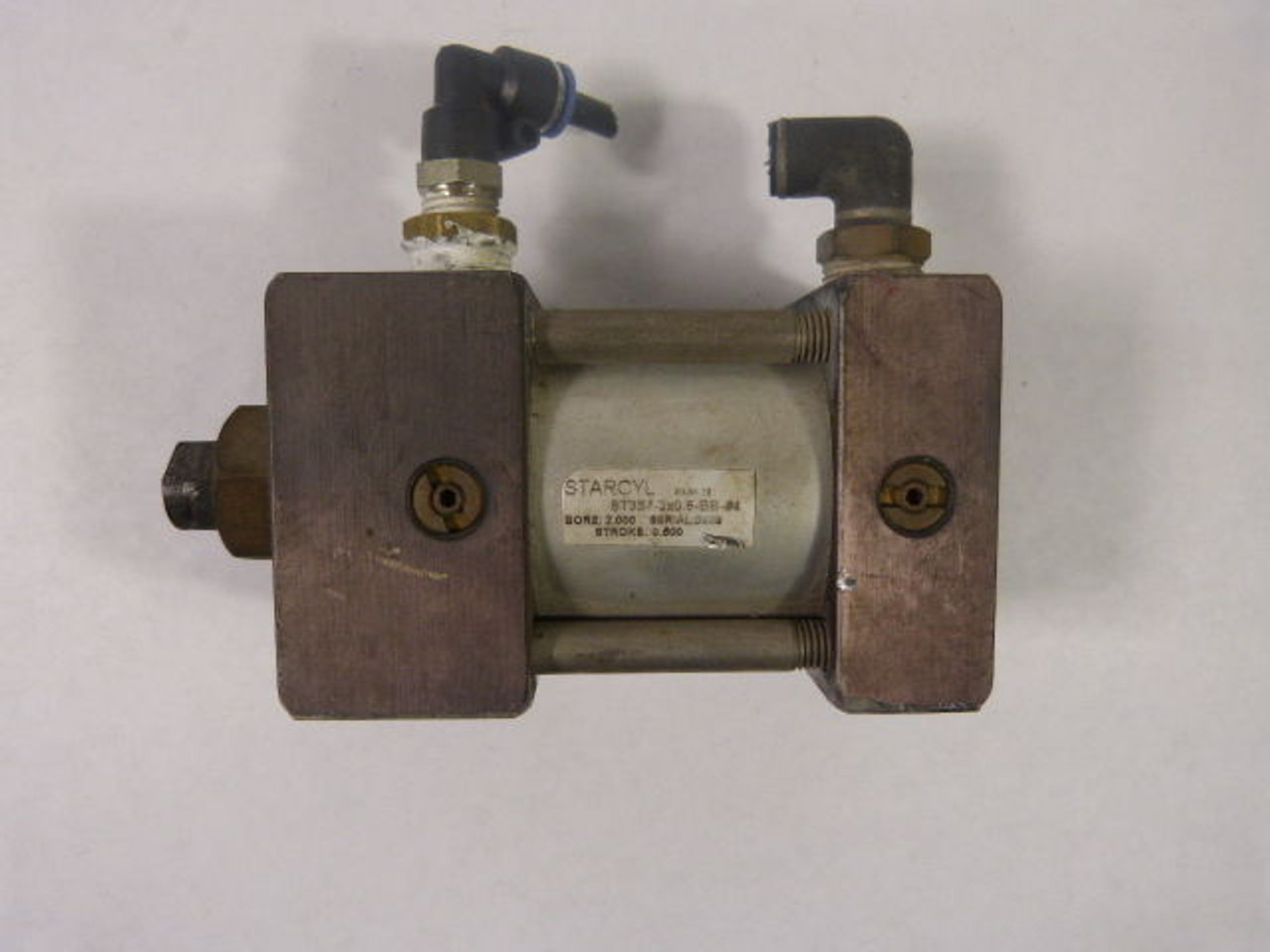 Starcyl ST3S4-2X0.5-BB-#4 Square Body Pneu Cylinder 2" Bore 0.5" Stroke USED