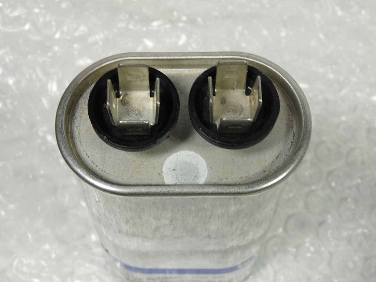 Source1 S1-02431404000 Oval Single Run Capacitor 10MFD 440V ! NEW !