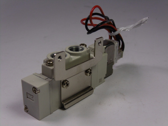 SMC SY5120-5LZ-01T-F2 Body Ported Valve ! NWB !