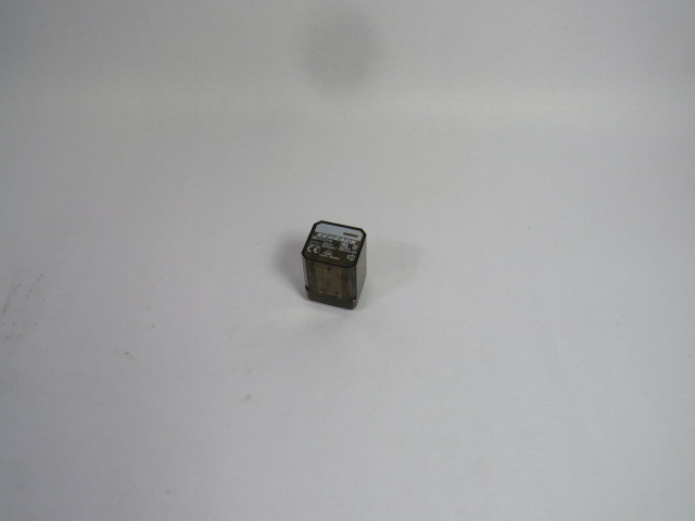 Schrack RM702012 Relay 16 Amp 400 Volt Coil: 12 Volt USED