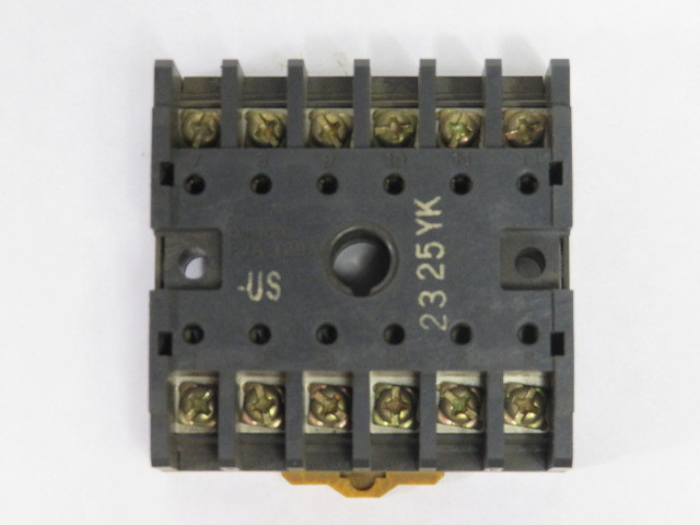 Omron P2A-12BA S3S Socket USED