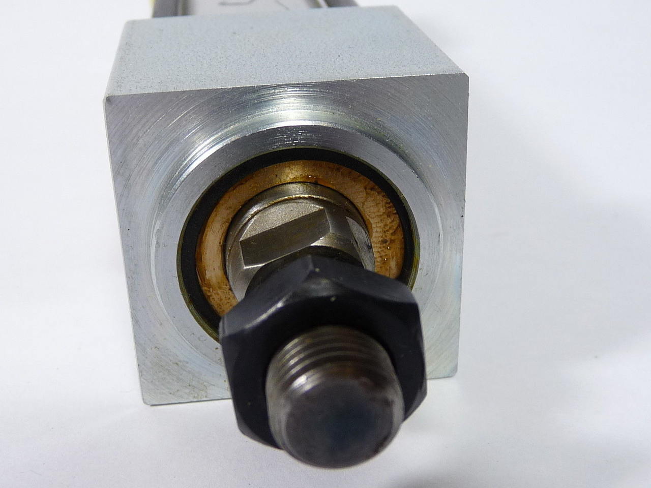 PHD Inc NPGMS9 1-1/8 x 3 Non-Rotating Pneumatic Cylinder USED