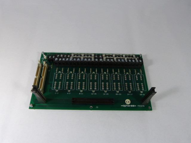 Opto22 PB32HQ 32 Channel Module Rack 50-Pin USED