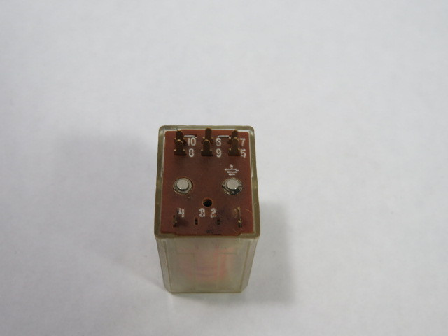 AMF Potter & Brumfield R10-E2-W2-V700 Ice Cube Relay 24VDC 7.5A 8-Blade USED