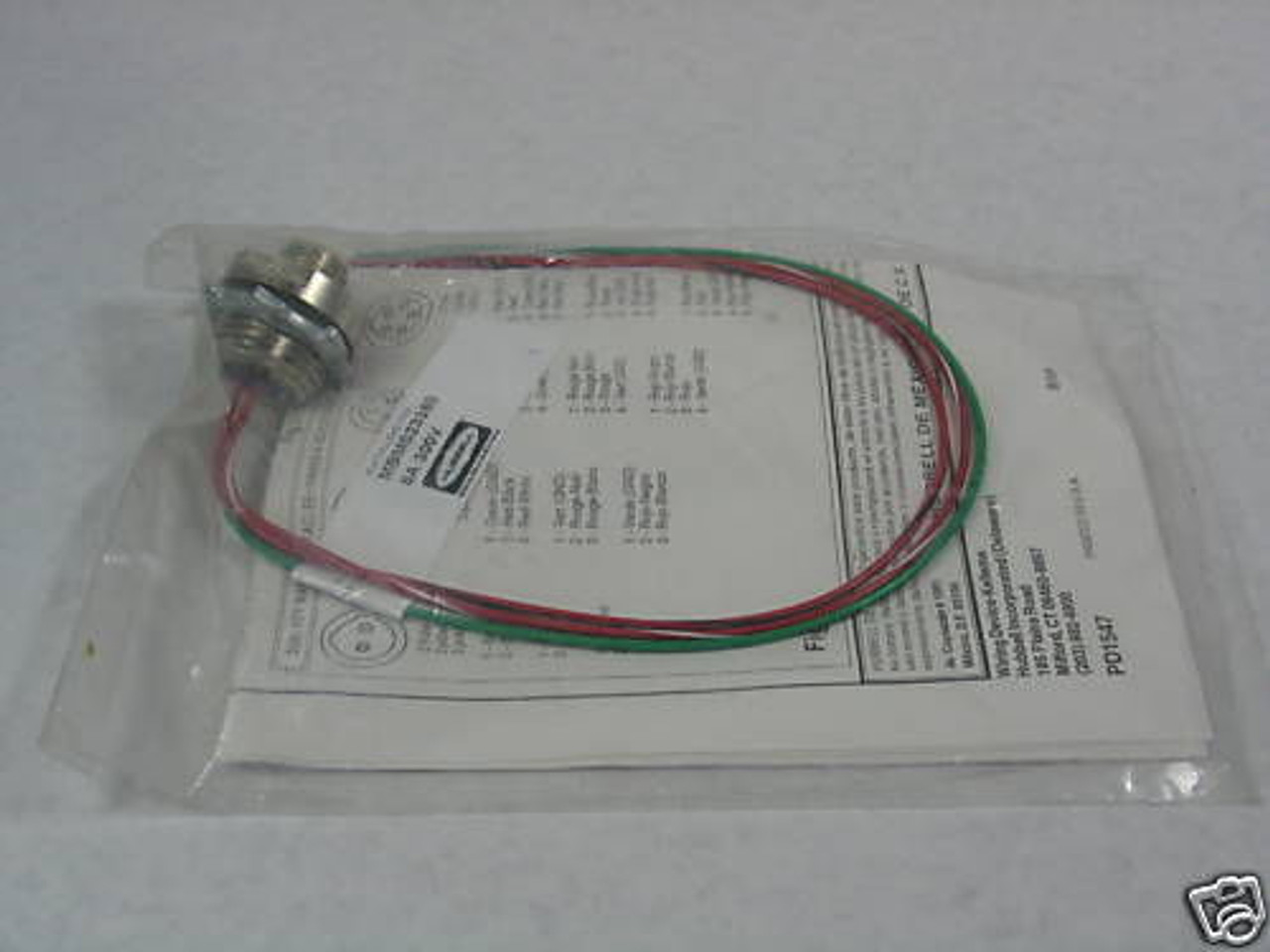 HUBBELL MBMS23350 Male Receptacle 300V 5A 3Pole 3Wire ! NWB !