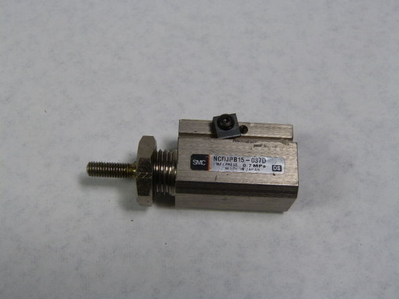 SMC NCDJPB15-037D Double-Acting Pneumatic Cylinder 15mm USED