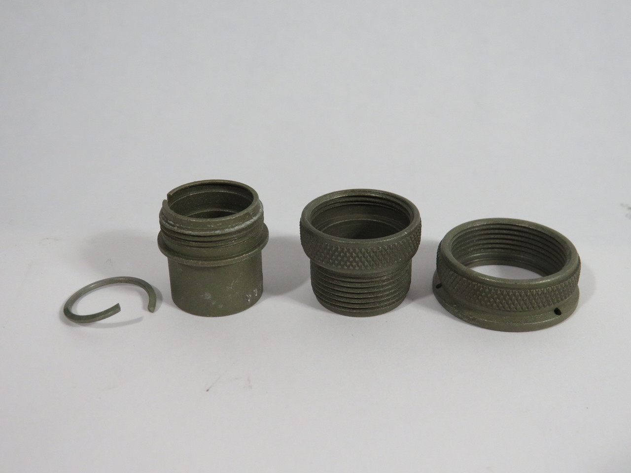 Amphenol MS3106A-16S Shell Connector Assembly *Open Bag* NWB