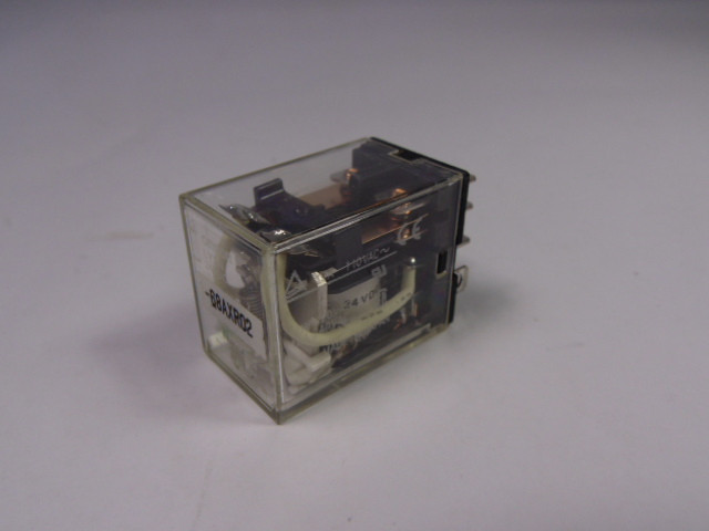 Omron LY2N-DC24 Miniature Power Relay 24VDC 10A 8-Blade USED