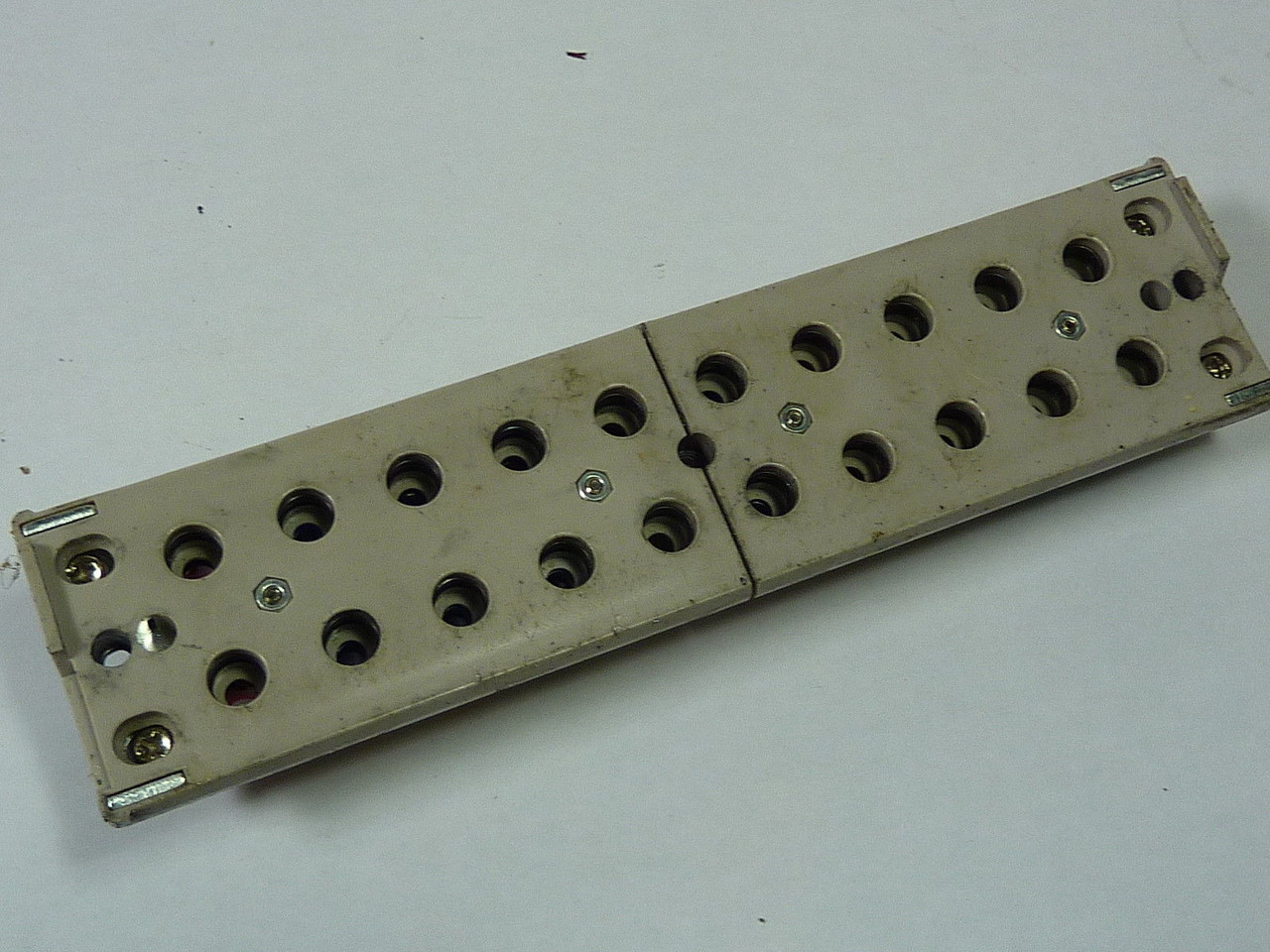 SMC KDM-20 Multi-Connector 20 port USED