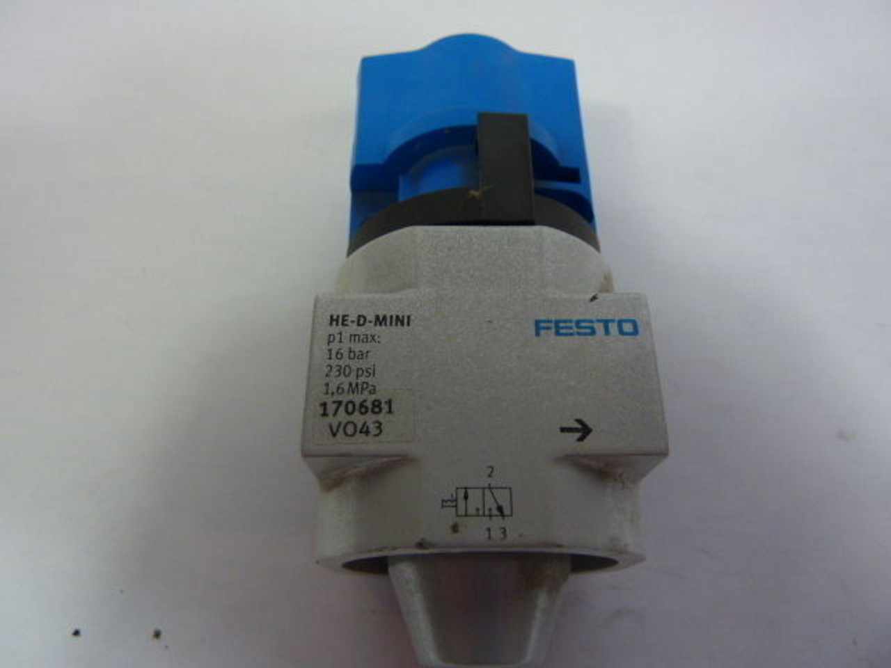 Festo 170681 HE-D-MINI 170681 Pneumatic Start Valve Manual On/Off USED