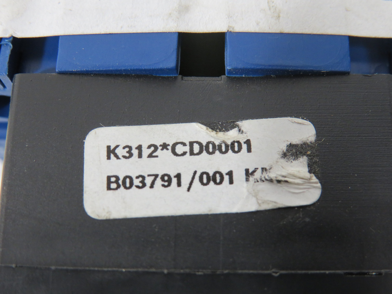 Kraus & Naimer KG41B-K312*CD0001 Disconnect Switch 40A 3P 600V 3" Shaft USED