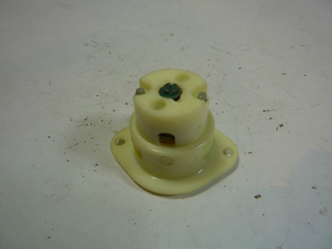 Hubbell HBL7467 Flanged Inlet 15 Amp 125V USED