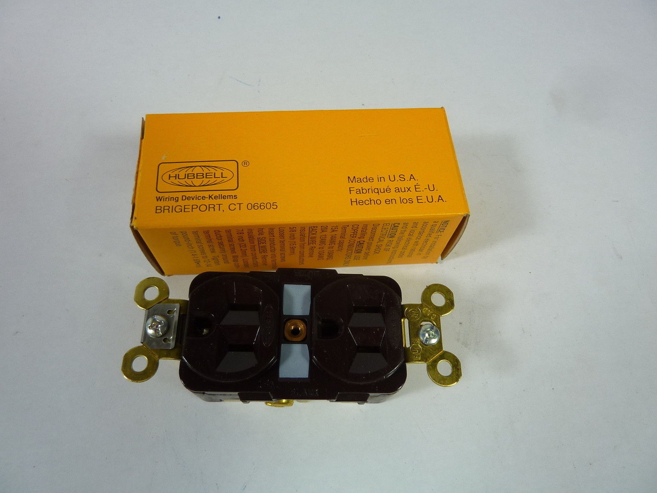 Hubbell HBL5262 Duplex Receptacle 15A 125V ! NEW !
