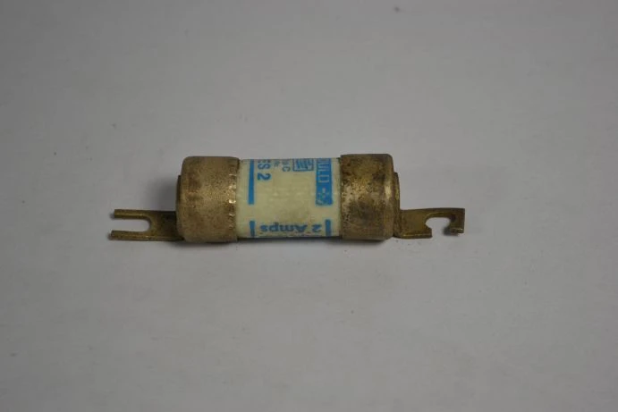 Gould Shawmut FES-2 Open Hole Bolt On Fuse 2A 600V USED