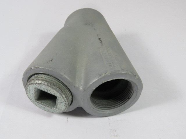 Appleton EYSF-150 Fill Vertical Conduit Sealing Fitting 1-1/2" USED