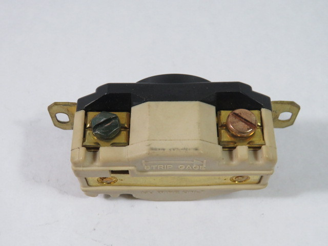 Hubbell HBL2620 Twist-Lock Receptacle 30A 250VAC 3W 2P USED