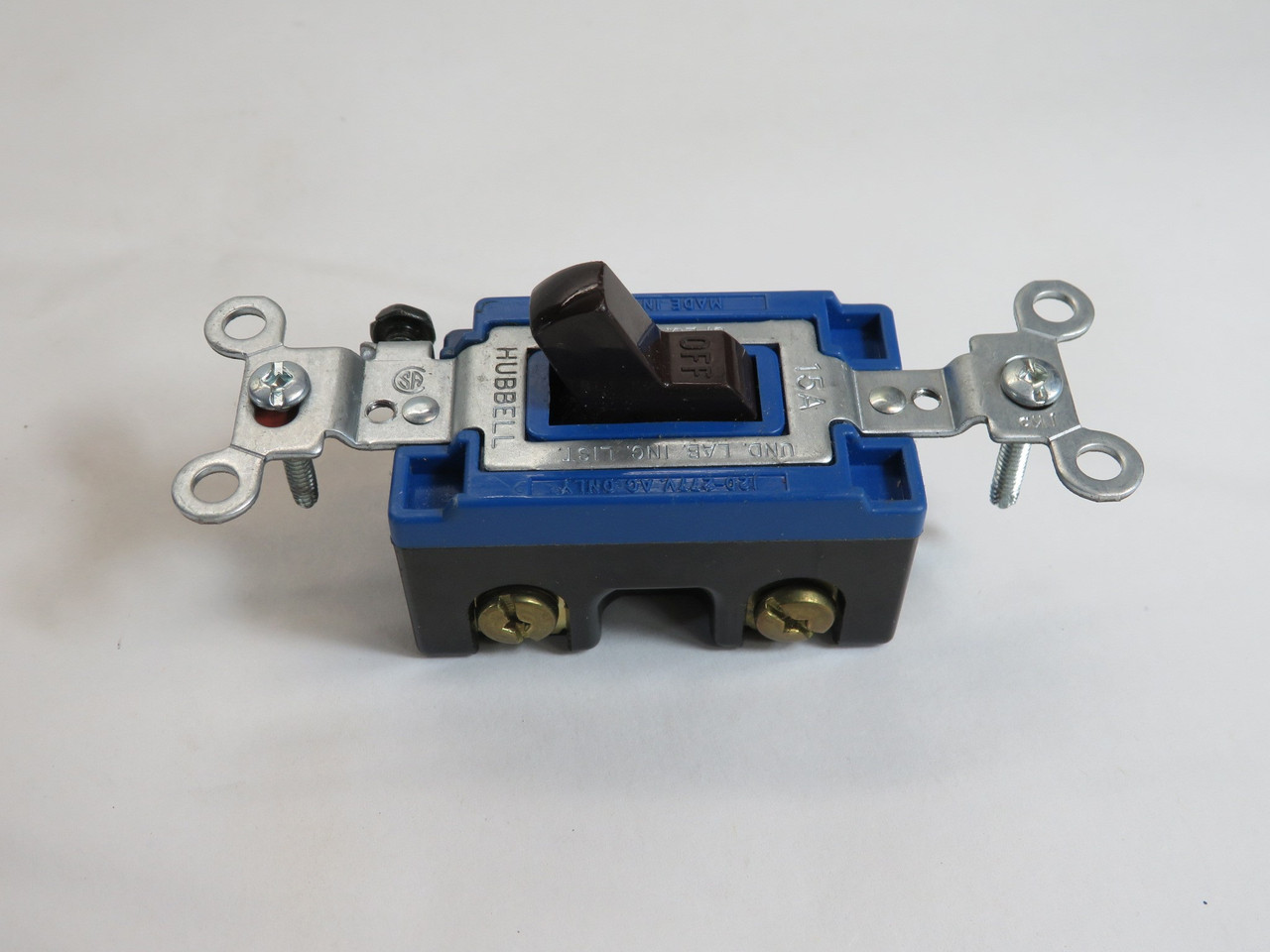 Hubbell CS115CN Toggle Switch 15A 120-277VAC BOX DAMAGE/LABEL END REMOVED NEW