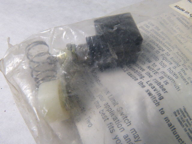 Eaton/Cutler Hammer E49AP7 Roller Lever Head ! NEW !